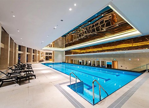 炎熱夏季，室內(nèi)泳池要如何做？